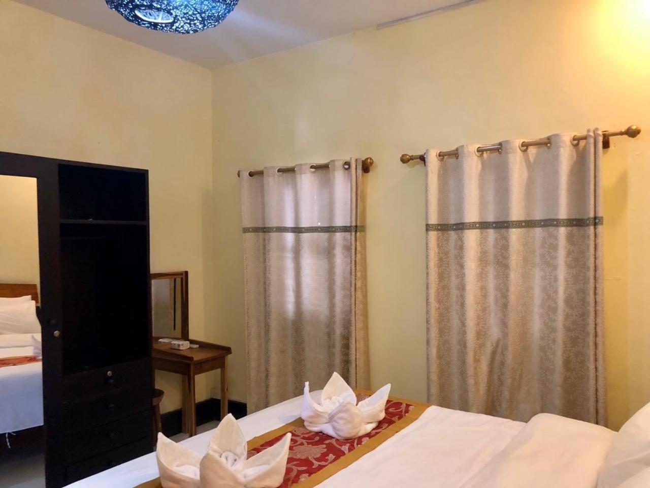 Meet Sunset Hostel Luangprabang Extérieur photo